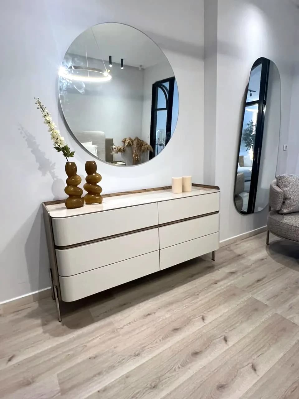Chambres à coucher exposées en magasin | Èrika Meubles