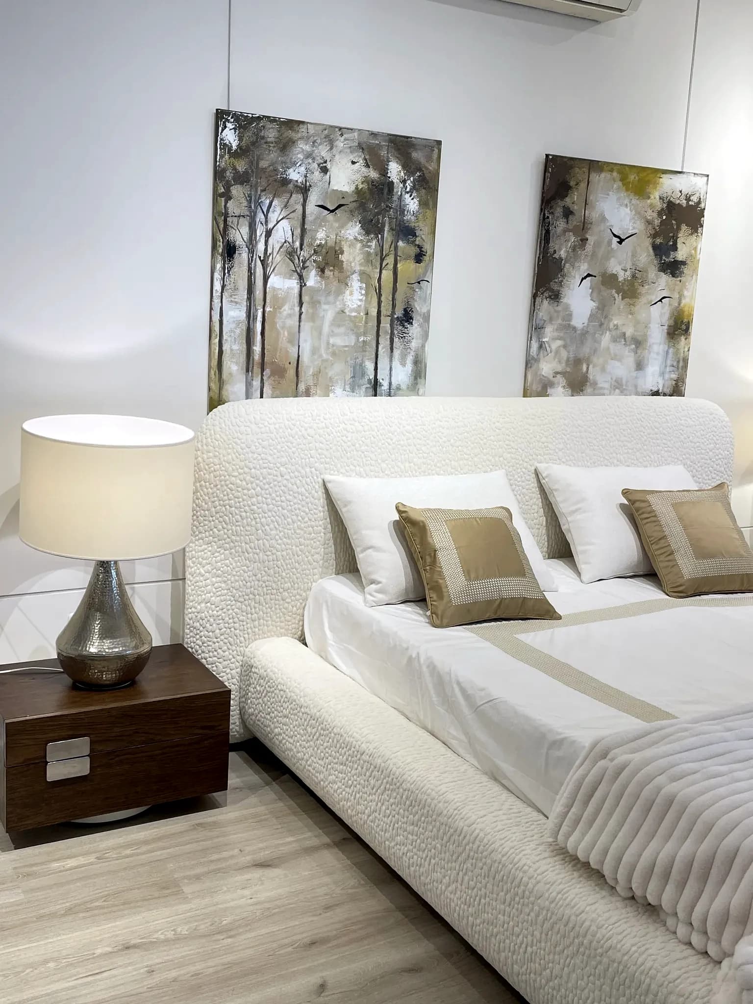Chambres à coucher exposées en magasin | Èrika Meubles